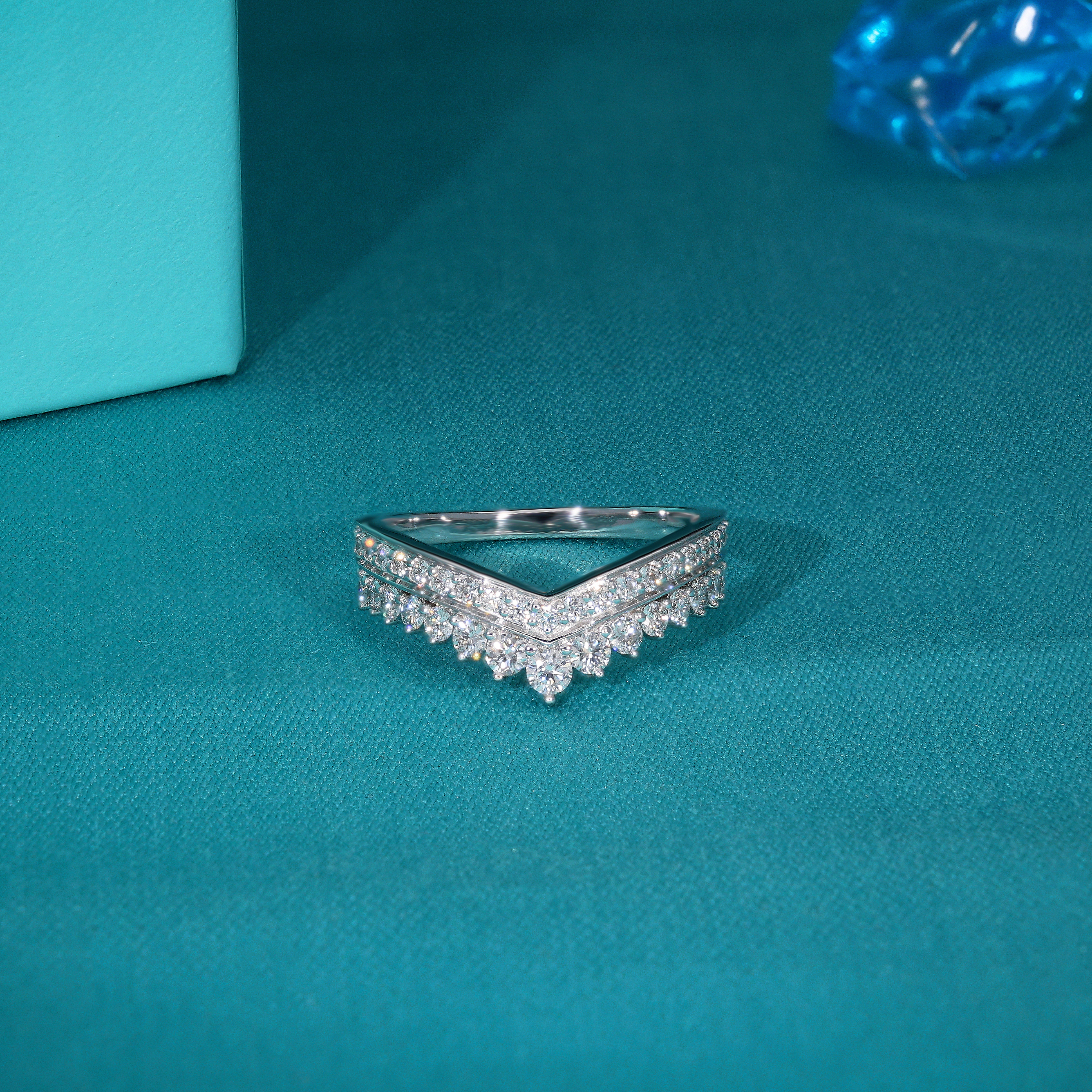Lab Grown Diamond Wedding Band | Crown Ring